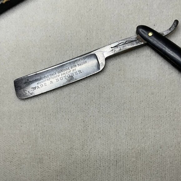Antique Wade & Butcher Shaving "Bow" Straight Razor + Coffin Case (1900s) - Picture 8 of 8